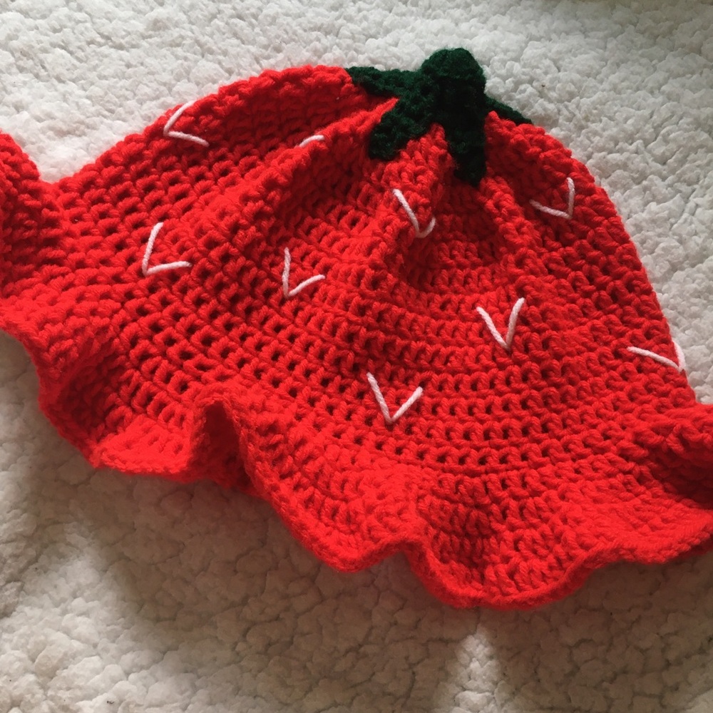 Crochet strawberry bucket hat